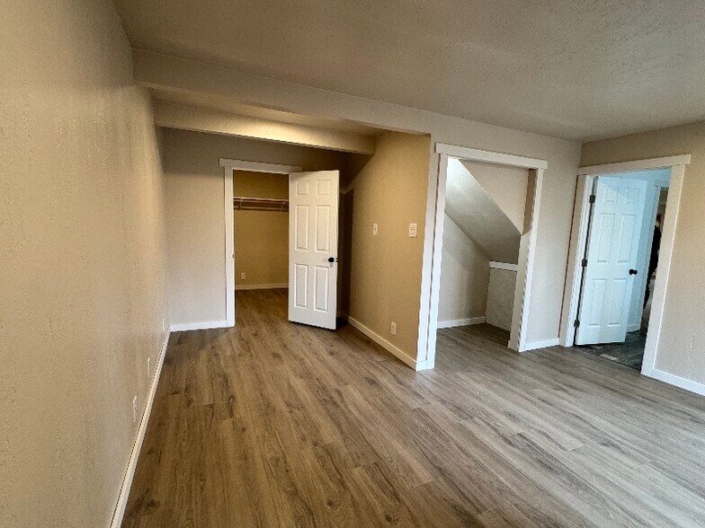 Building Photo - 202 Woodland Rd