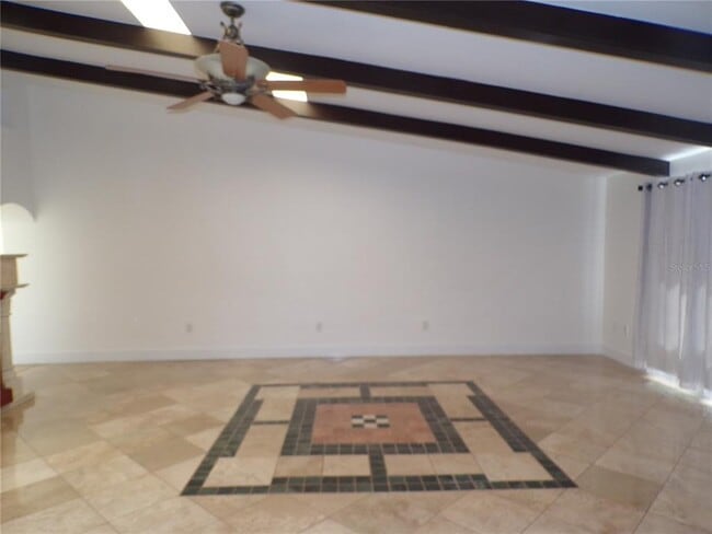 Building Photo - 179 Maria Ct