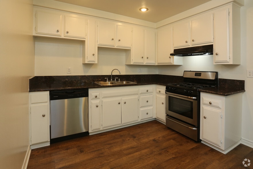 Park Cerritos Apartments 7051 Cerritos Ave Stanton CA 90680 Apartment Finder