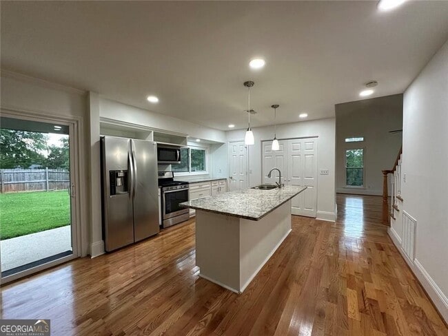Building Photo - 1290 Sweet Woods Dr