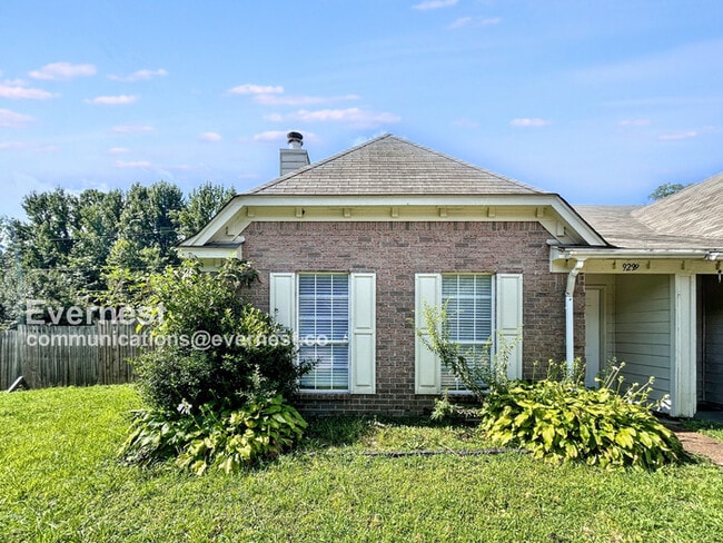 Primary Photo - 9299 Grove Manor Dr