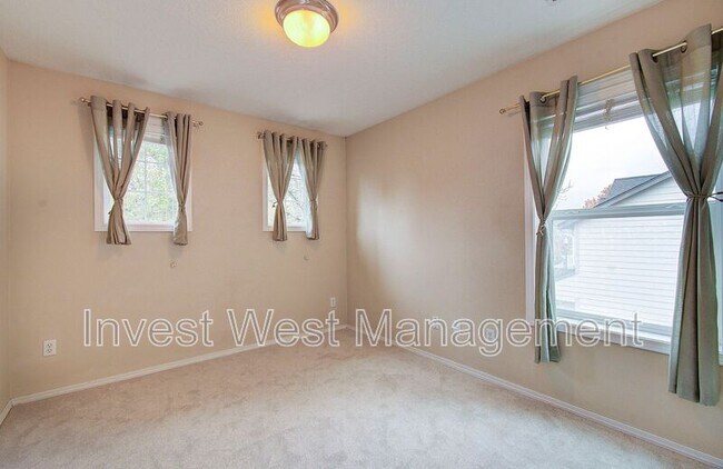 Building Photo - 15020 NW 1st Ave