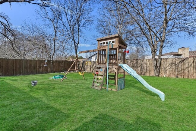 Building Photo - 1467 S Meadows Dr