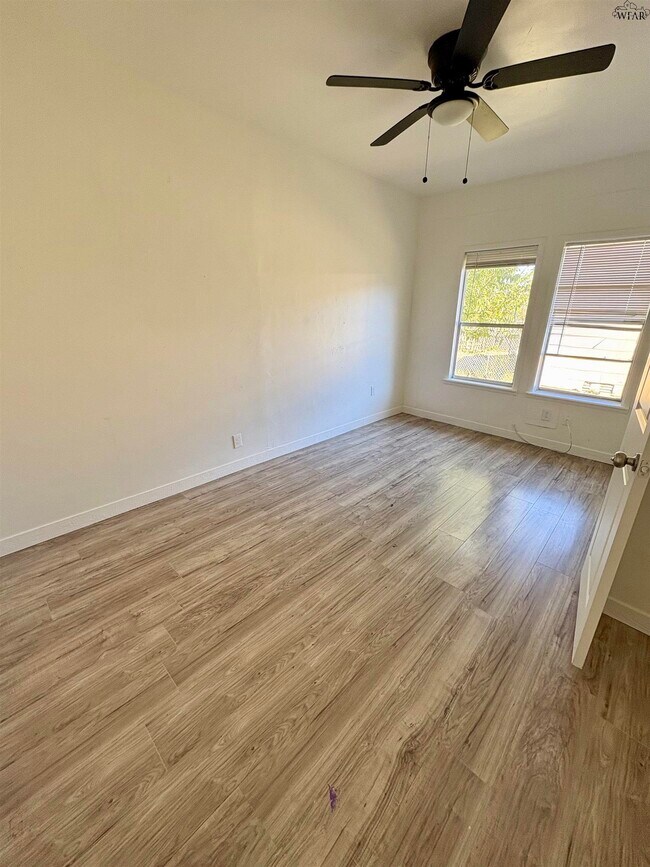 Building Photo - 2168 Ave H