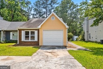 Building Photo - 7973 Woodlake Dr