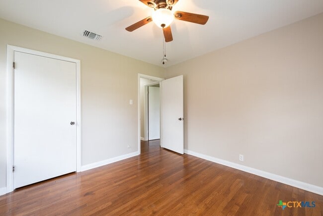 Building Photo - 126 Bellaire St