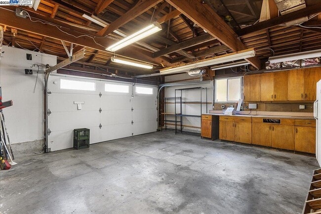 Building Photo - 75 Chadbourne Way