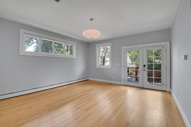 Building Photo - $4,600- 4 Bed, 3 Bath Home in Denver with ...