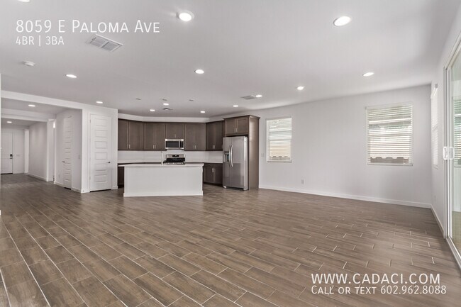 Building Photo - 8059 E Paloma Ave