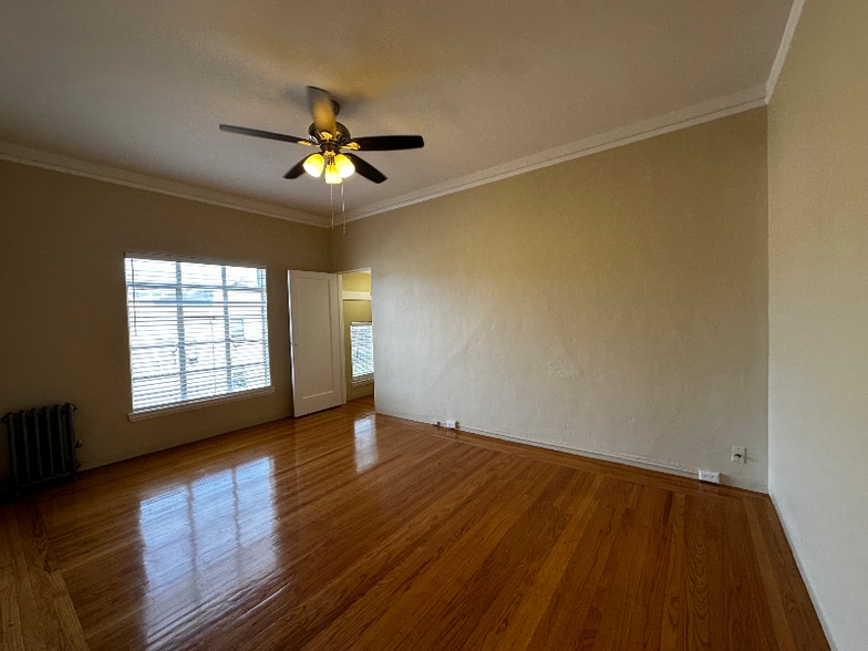 Building Photo - 2208 Carroll St