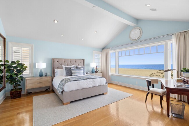 Building Photo - 1550 E Oceanfront