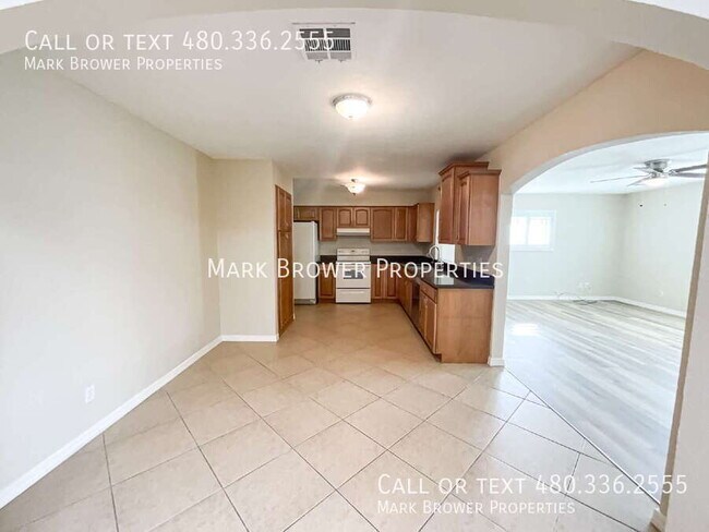 Building Photo - 2301 E Folley St