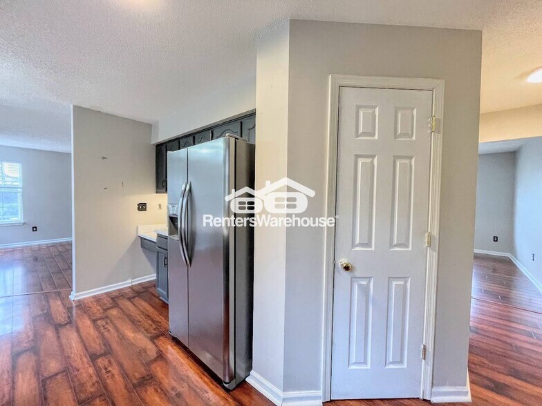 Building Photo - 1220 Woods Edge Cir