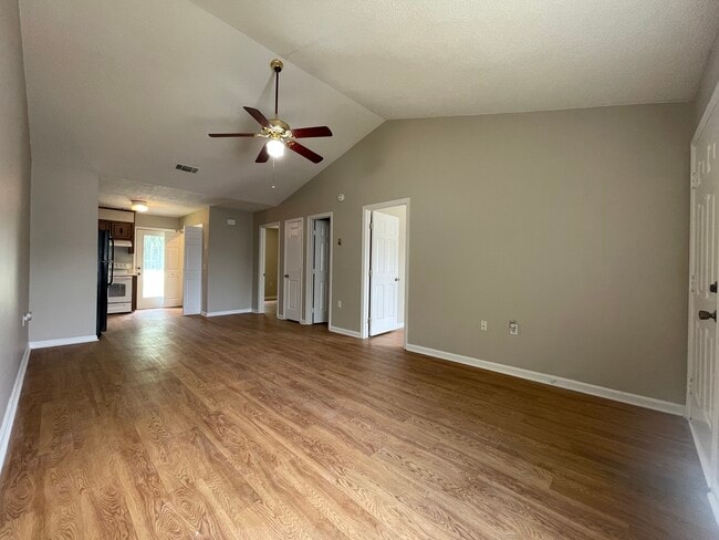 Building Photo - 100 Lanier Dr