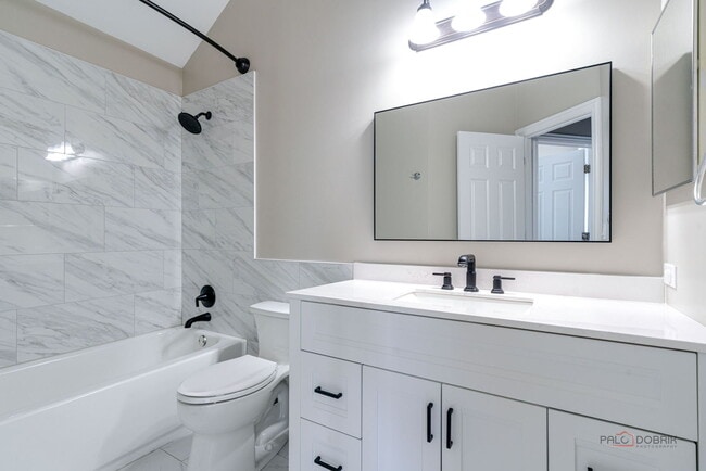 Building Photo - 18599 W Sterling Ct