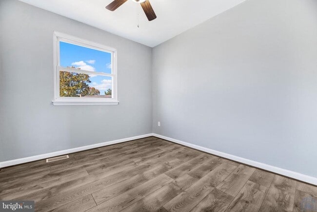 Building Photo - 421 Gatewood Ct