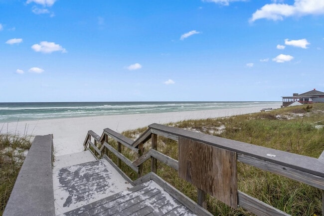 Building Photo - 125 Sunset Bay