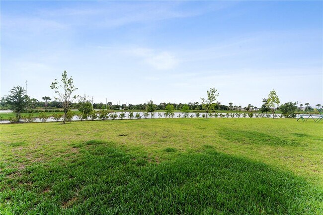 Building Photo - 5038 Foxglove Cir