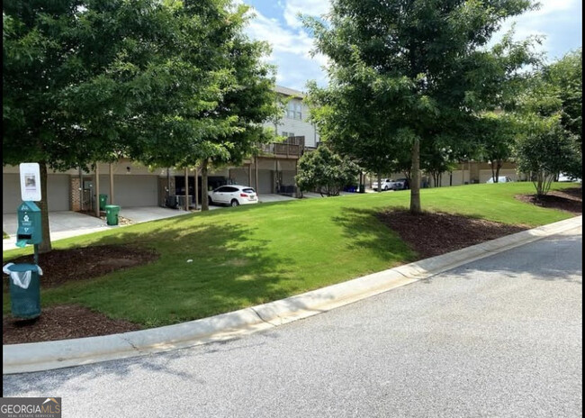 Building Photo - 1331 Kingston Trail