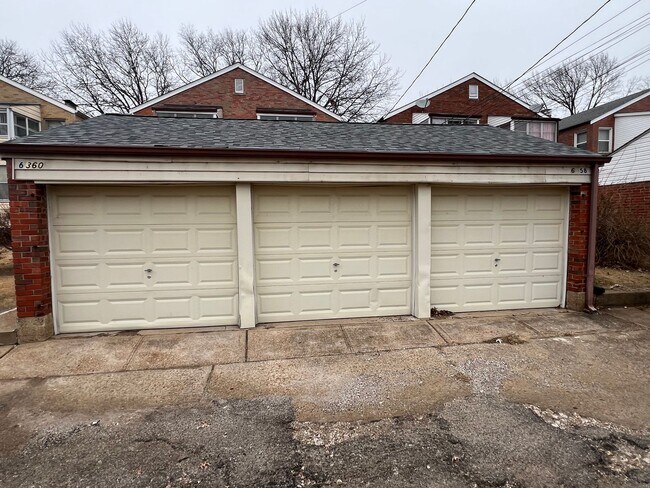 Building Photo - 6358-60 Sutherland Ave