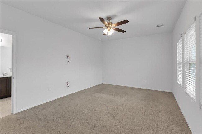 Building Photo - 209 Oldbridge Dr