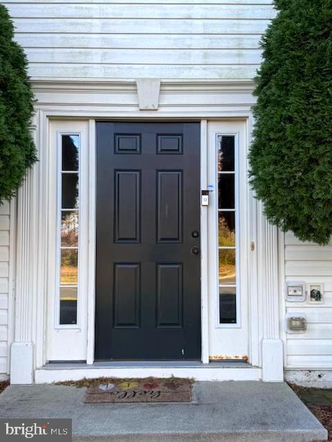 Building Photo - 42999 Edgewater St