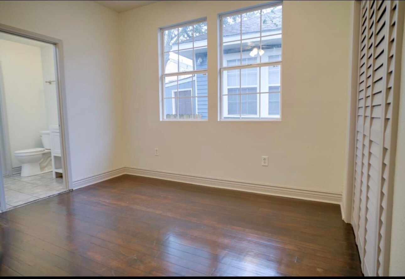 Building Photo - 4422 General Pershing St
