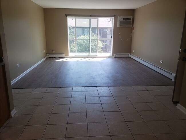 Building Photo - 1665 Coach Dr