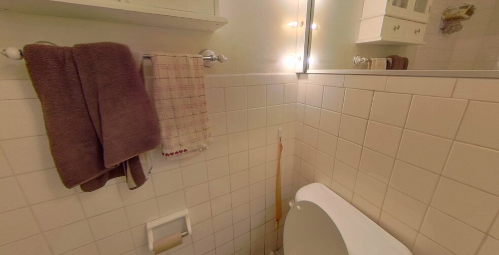 Building Photo - 67 Symphony Rd