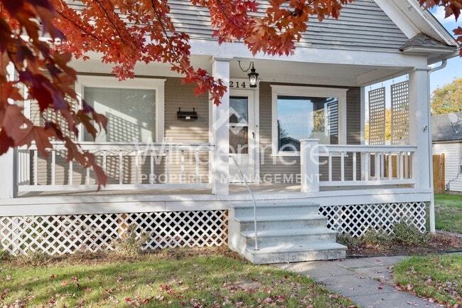 Building Photo - **Half off Full 1st Month's Rent** Beautiful 4-Bedroom Home In The Garland District