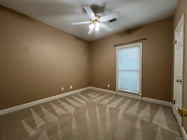Building Photo - 8839 Sturbridge Dr