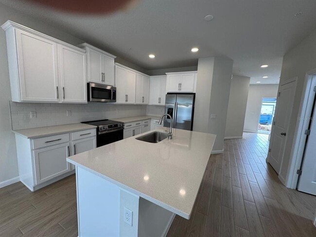 Building Photo - 498 Lady Palm St