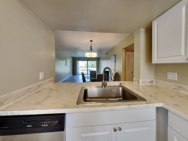 Building Photo - 3260 Candle Ridge Dr