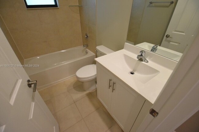 Building Photo - 1643 SW 28th St