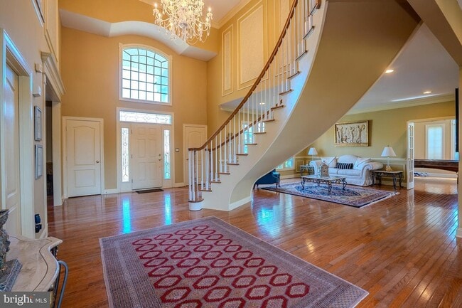 Building Photo - 19 Meadowlark Dr