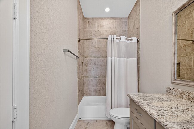 Building Photo - 2116 Mason St