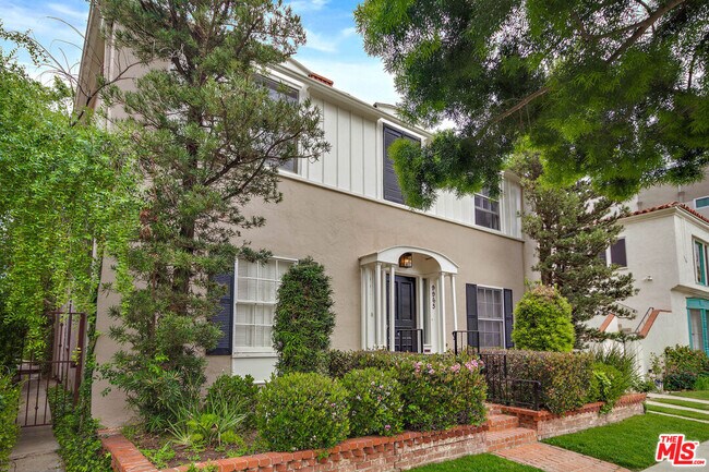 Building Photo - 9965 Durant Dr