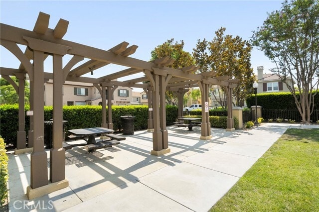 Building Photo - 13190 Murano Ave