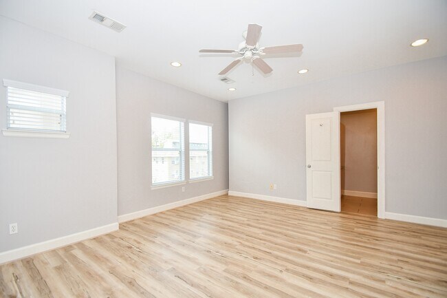 Building Photo - 3507 Mosley Ct
