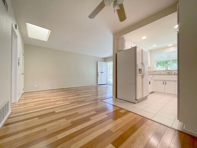 Building Photo - Single-Story Condo Steps from OC Fairgrounds & Minutes to Eastside Costa Mesa
