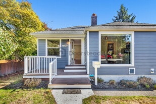 Building Photo - 7348 29th Ave SW