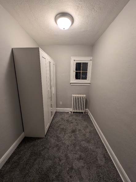 Building Photo - 13 W Bellecrest Ave