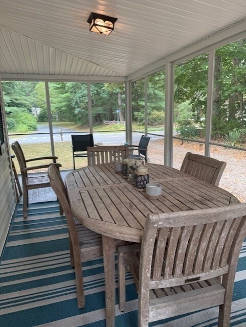 Building Photo - 428 Main St