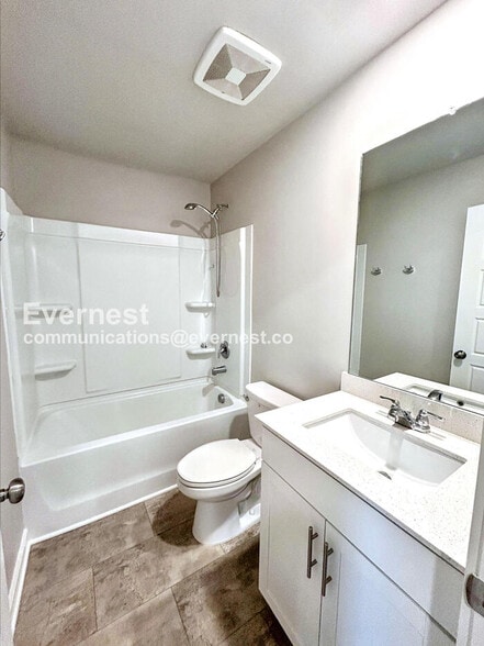 Building Photo - 1731 Frodo Wy