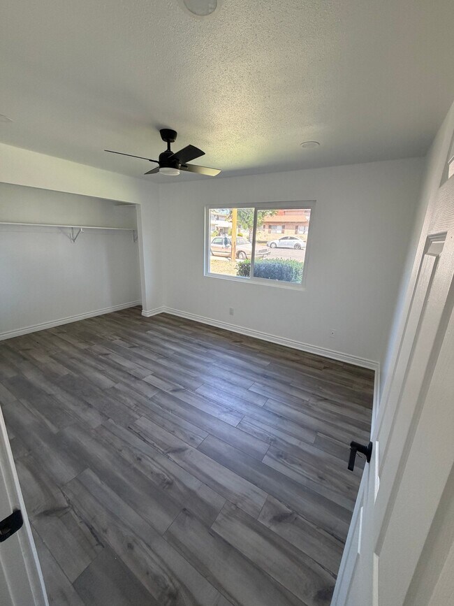 Building Photo - 2580 Hayes Dr