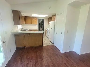 Building Photo - 7054 W Saxton Dr
