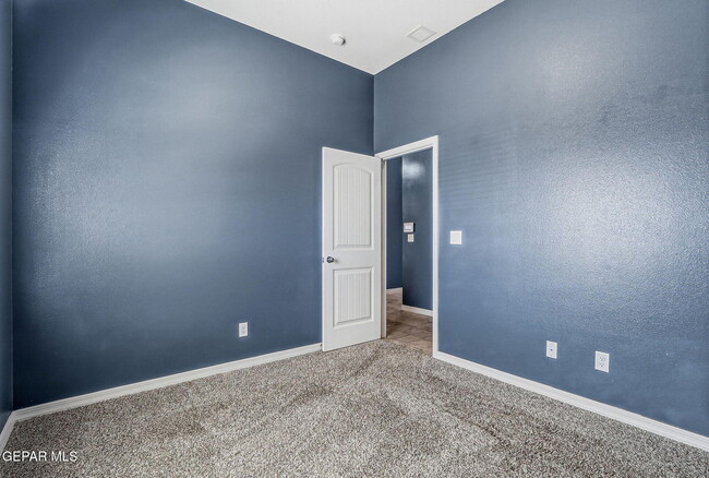 Building Photo - 2300 Sammy Cervantes St