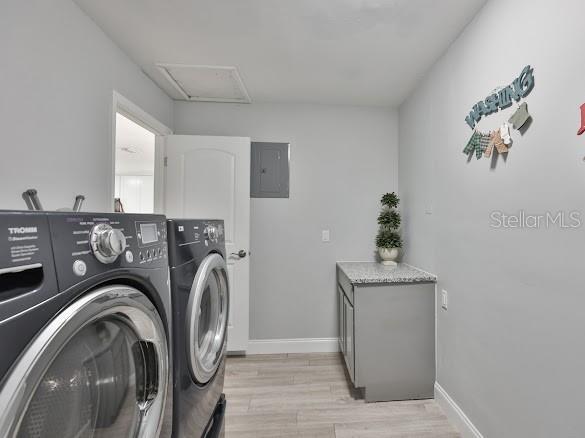 Building Photo - 6206 S Adelia Ave