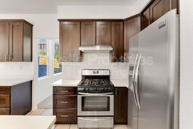 Building Photo - 35 Goldfinch Dr