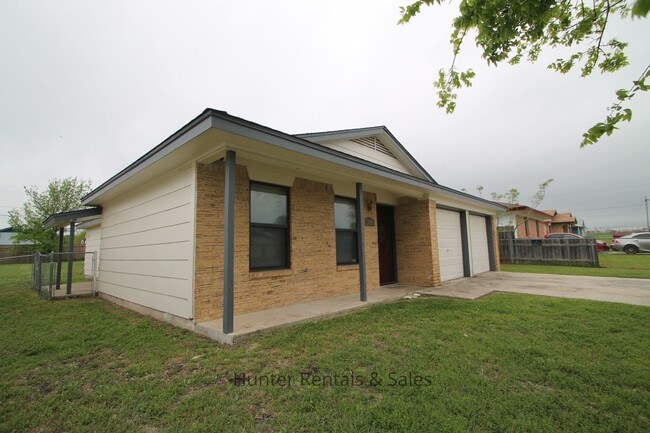 Building Photo - 2008 Continental Dr
